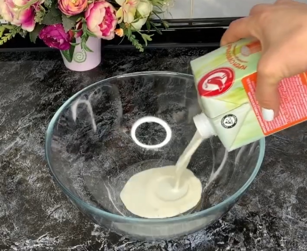 Торт “Шоколадна ніжність” – найпростіший покроковий рецепт приготування з фото. Бісквіт на окропі із содою