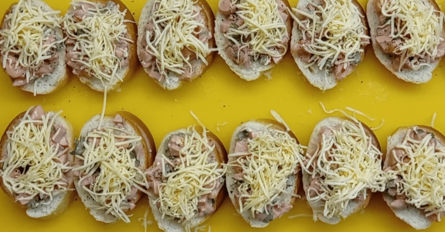 Хрумкі гарячі бутерброди в духовці (додала цей рецепт собі в «скарбничку», підійдуть навіть на святковий стіл)