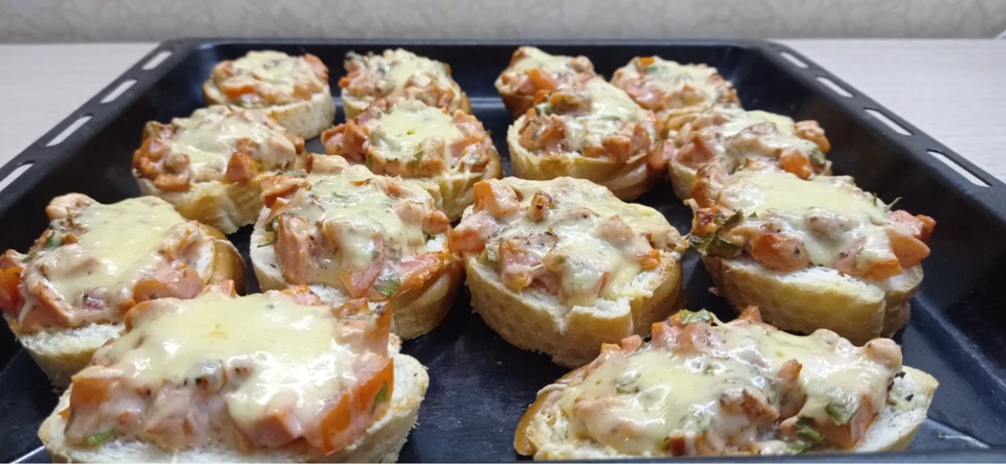 Хрумкі гарячі бутерброди в духовці (додала цей рецепт собі в «скарбничку», підійдуть навіть на святковий стіл)